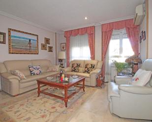 Living room of Single-family semi-detached for sale in Alcalá de Henares