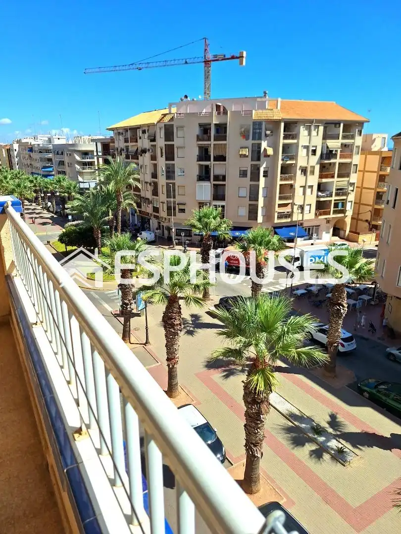 Apartament amb terrassa en venda a Pueblo, imagen 2