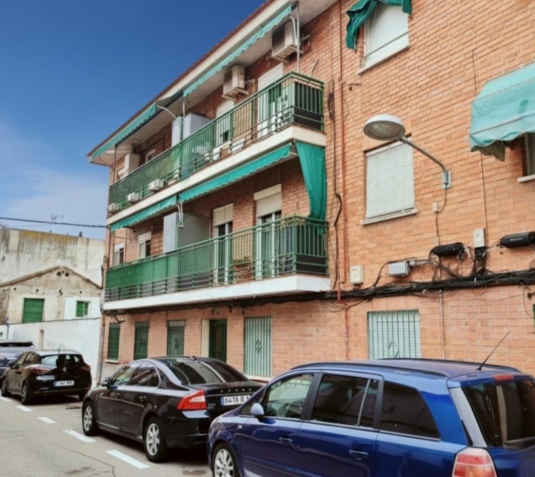 Exterior view of Flat for sale in Pinto  with Air Conditioner, Heating and Terrace