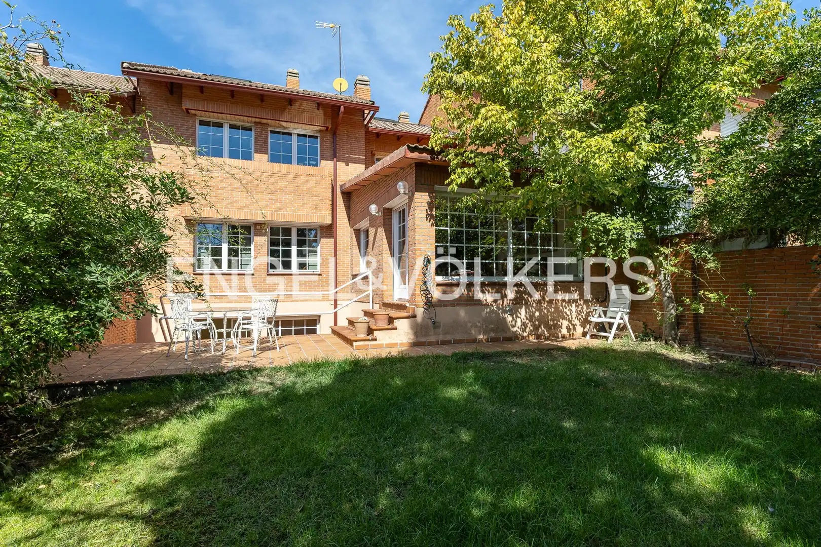 Maison mitoyenne avec piscine à vendre à Barajas