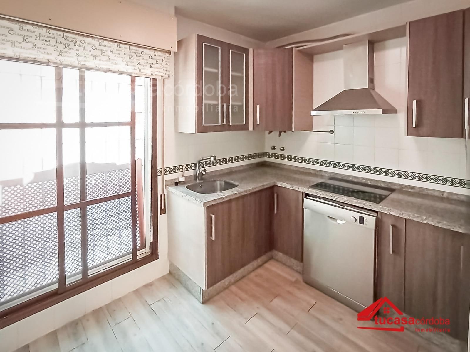Cuina de Casa o xalet en venda en  Córdoba Capital amb Aire condicionat i Terrassa