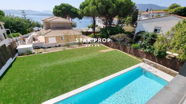 Casa-chalet en Venta en Carboneres - La Farella