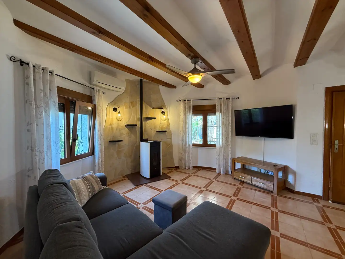 Living room of Houses for rent in Dénia  with Air Conditioner, Heating and Private garden