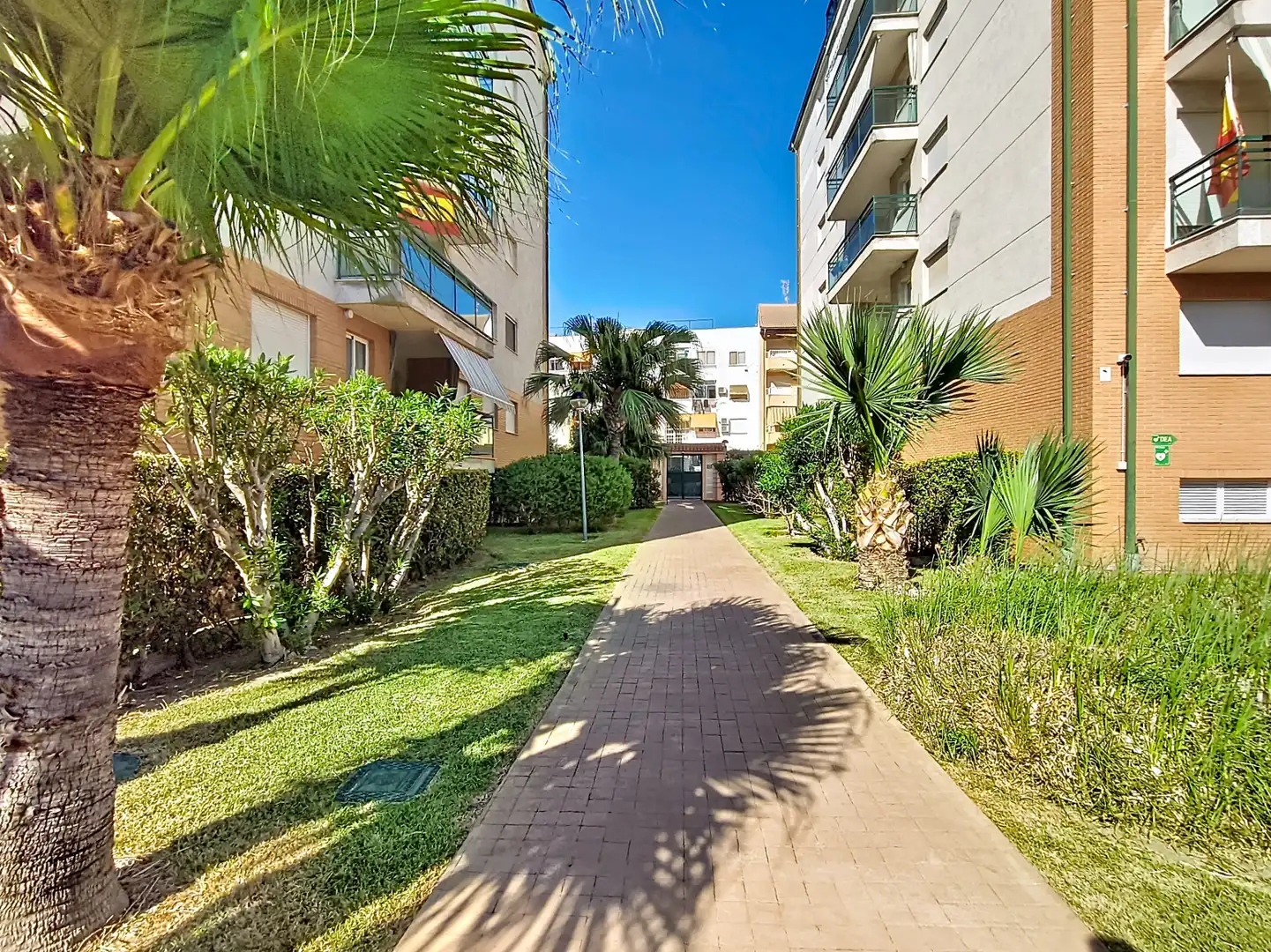 Vista exterior de Pis en venda en Gandia amb Aire condicionat, Calefacció i Jardí privat