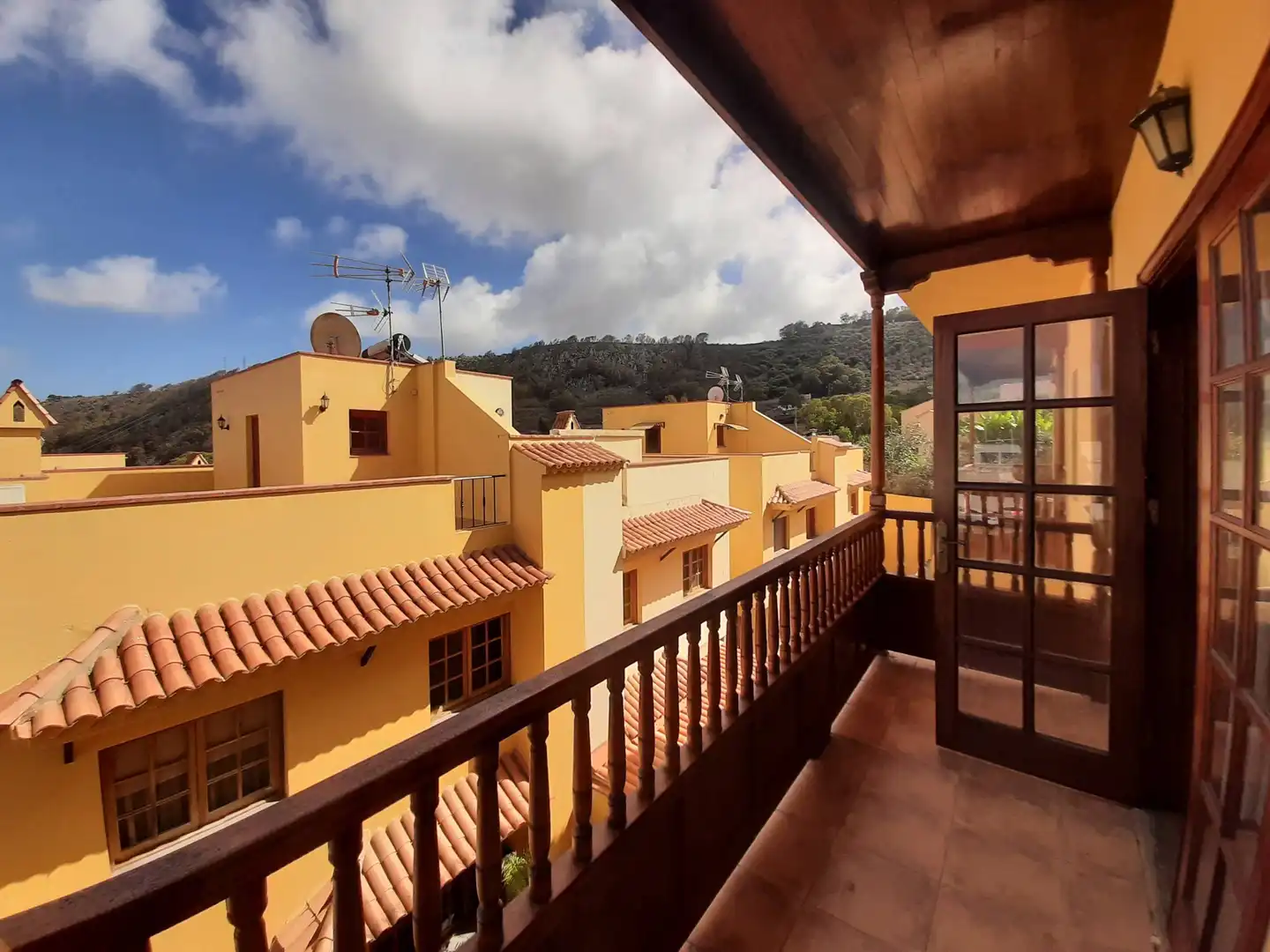 Vista exterior de Casa o chalet en venta en Arucas con Calefacción, Jardín privado y Terraza