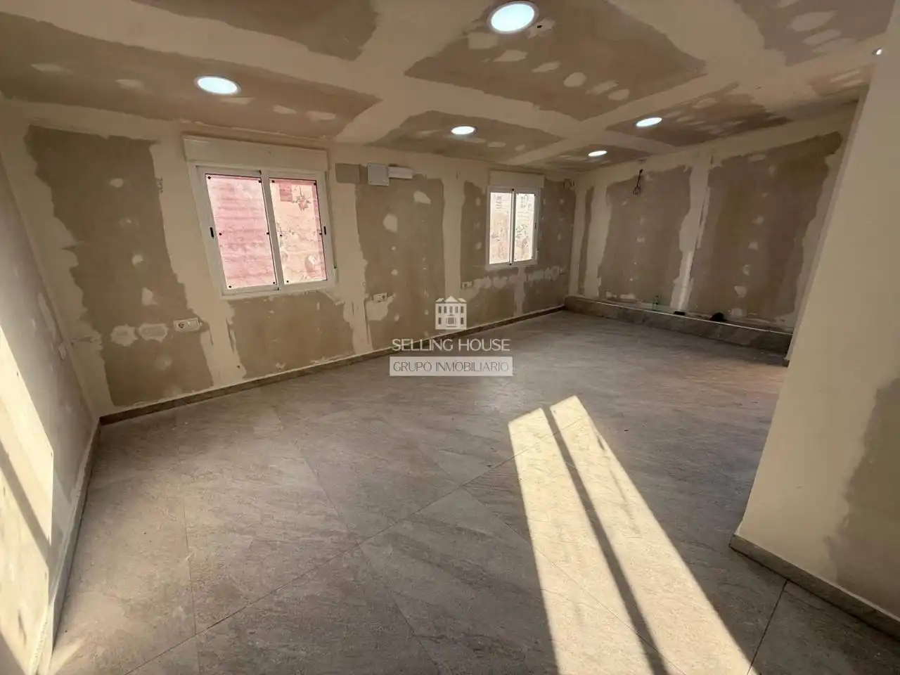 Casa o chalet en venta en Xirivella con Jardín privado, Terraza y Alarma