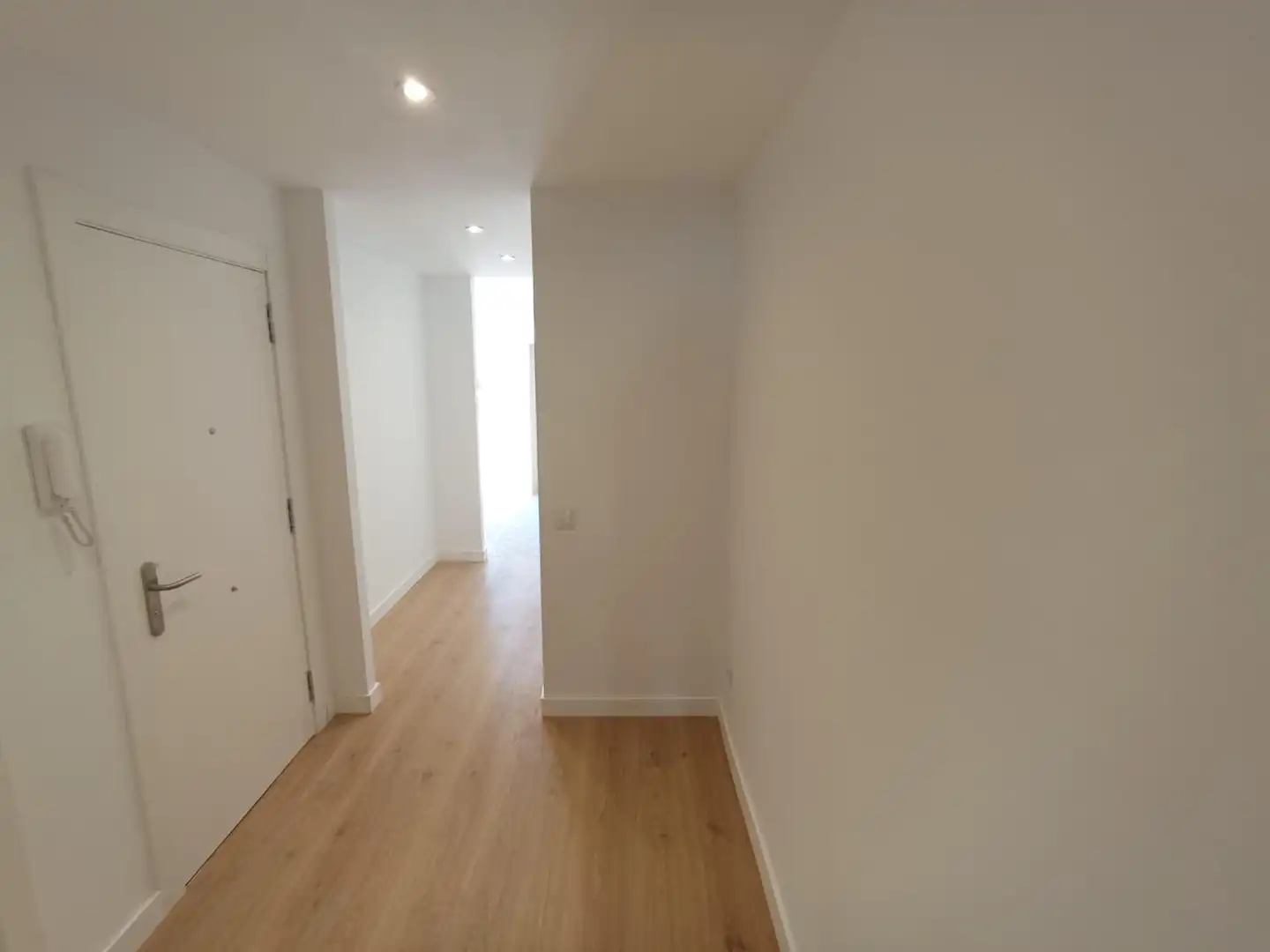 Flat for rent in Mataró  with Air Conditioner and Balcony
