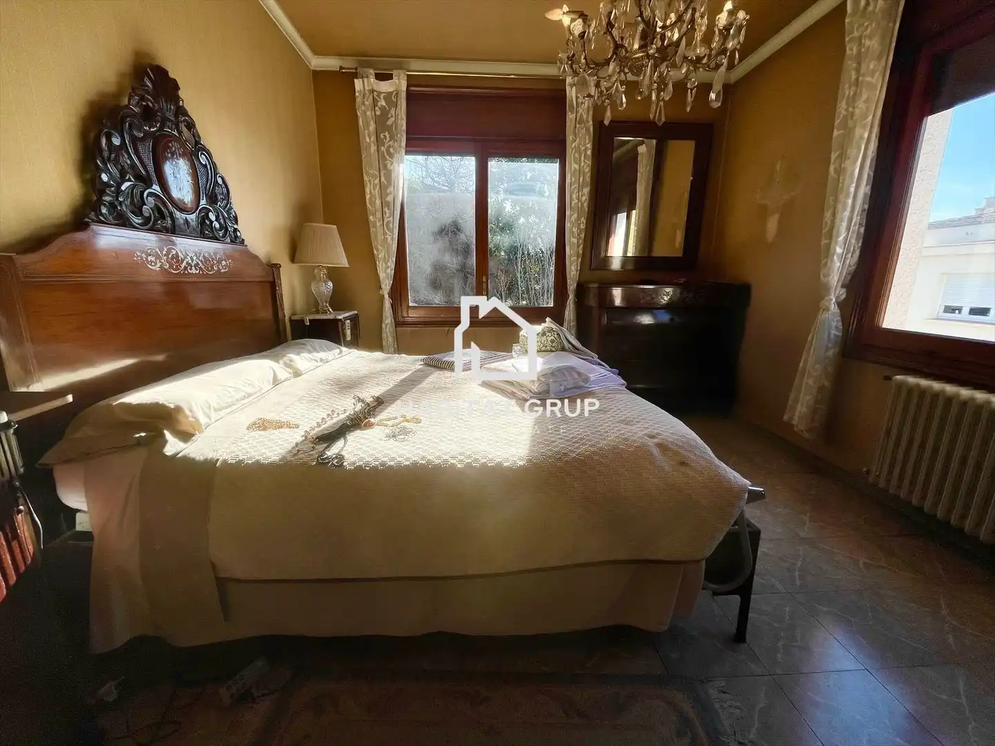 Dormitori de Casa o xalet en venda en Girona amb Aire condicionat, Calefacció i Jardí privat