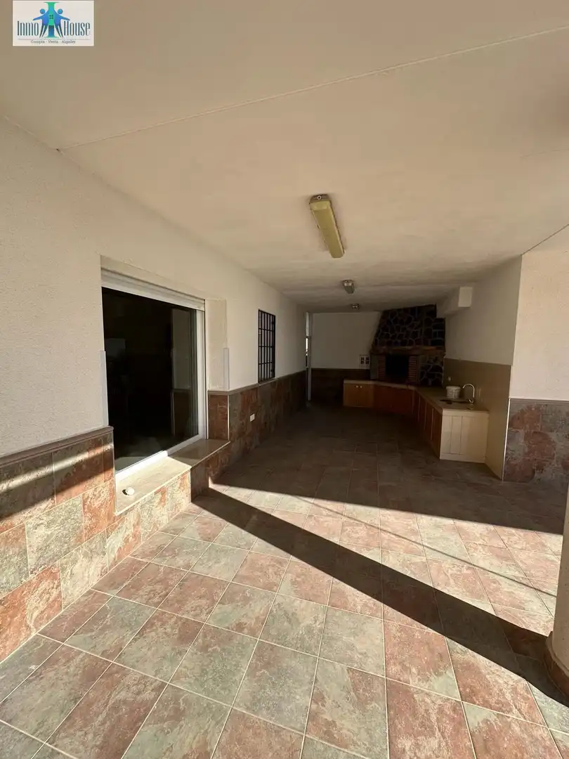 Cuina de Casa o xalet en venda en Albacete amb Aire condicionat, Jardí privat i Parquet