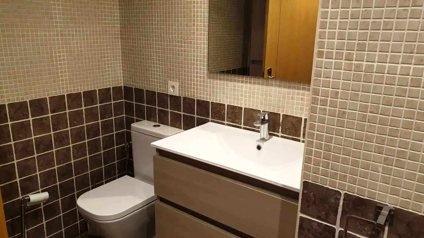 Bathroom of Flat for rent in Alicante / Alacant  with Air Conditioner, Terrace and Furnished