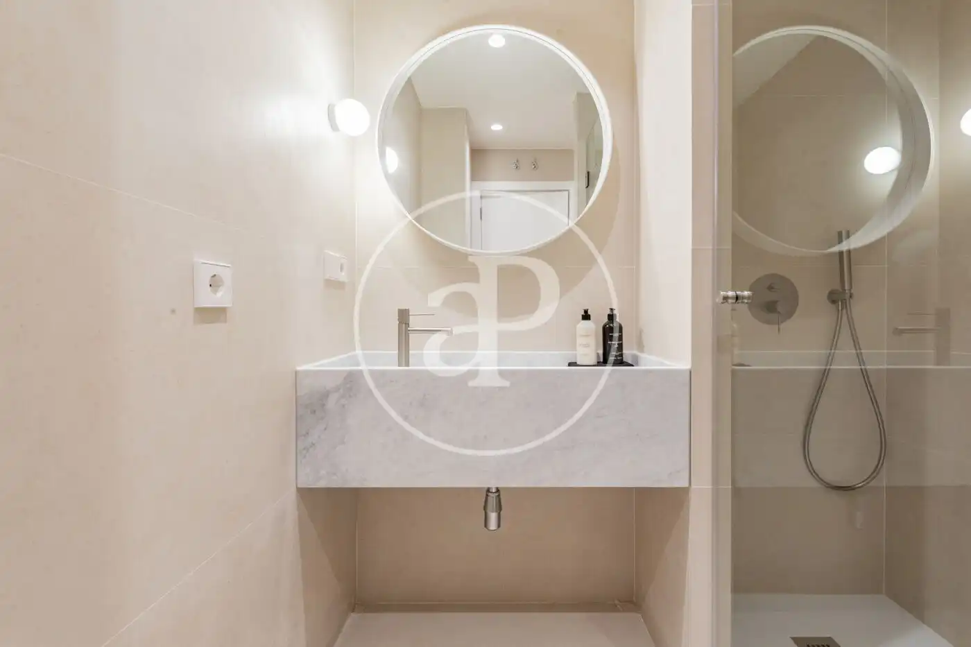 Baño de Piso en venta en Madrid con Aire acondicionado, Calefacción y Terraza