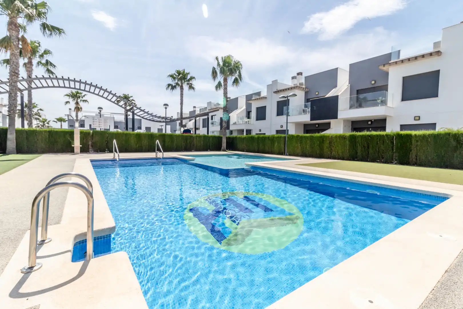 Haus mit Pool zum Verkauf in Pilar de la Horadada ciudad