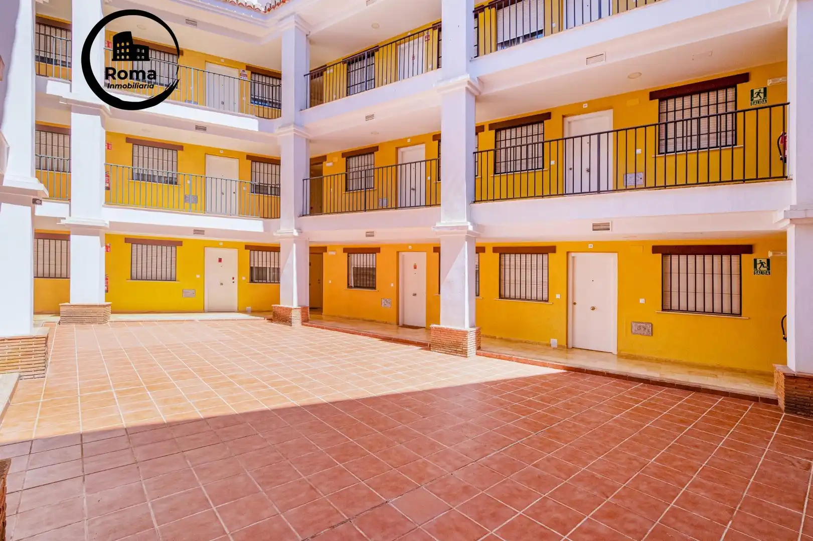 Vista exterior de Piso en venta en La Zubia con Aire acondicionado, Calefacción y Amueblado
