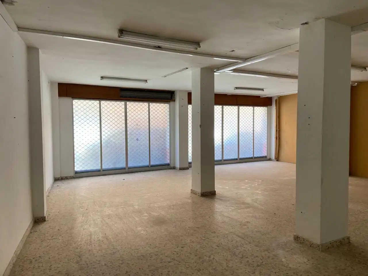 Local comercial en venda a De Masdenverge, imagen 44