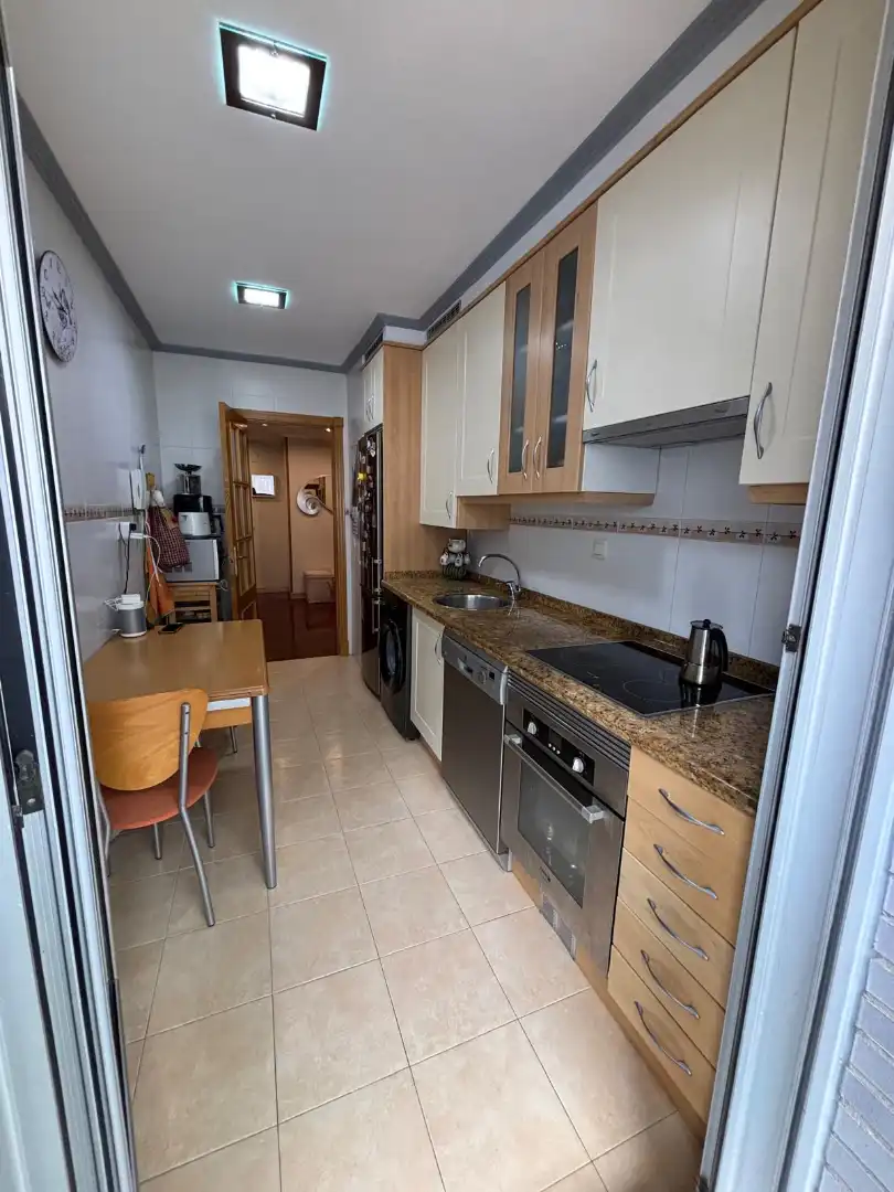 Cocina de Piso en venta en Oviedo  con Calefacción, Parquet y Trastero
