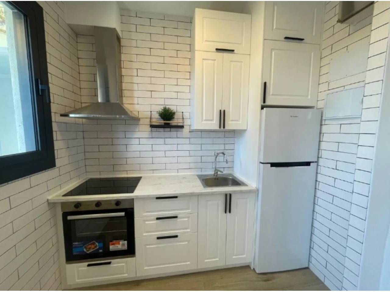 Kitchen of Flat to rent in  Barcelona Capital  with Parquet flooring, Furnished and Balcony