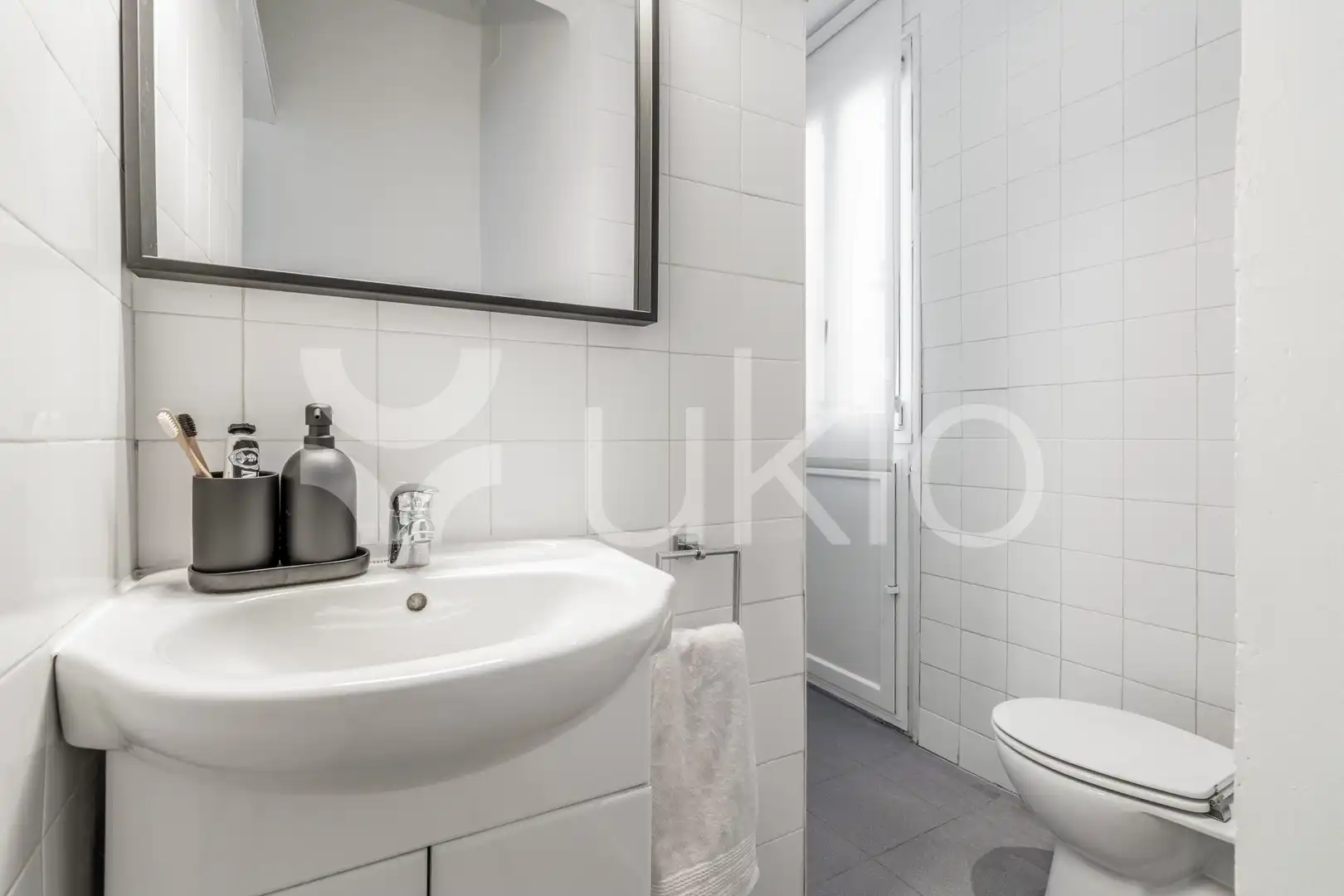 Baño de Apartamento de alquiler en Madrid con Aire acondicionado, Calefacción y Amueblado