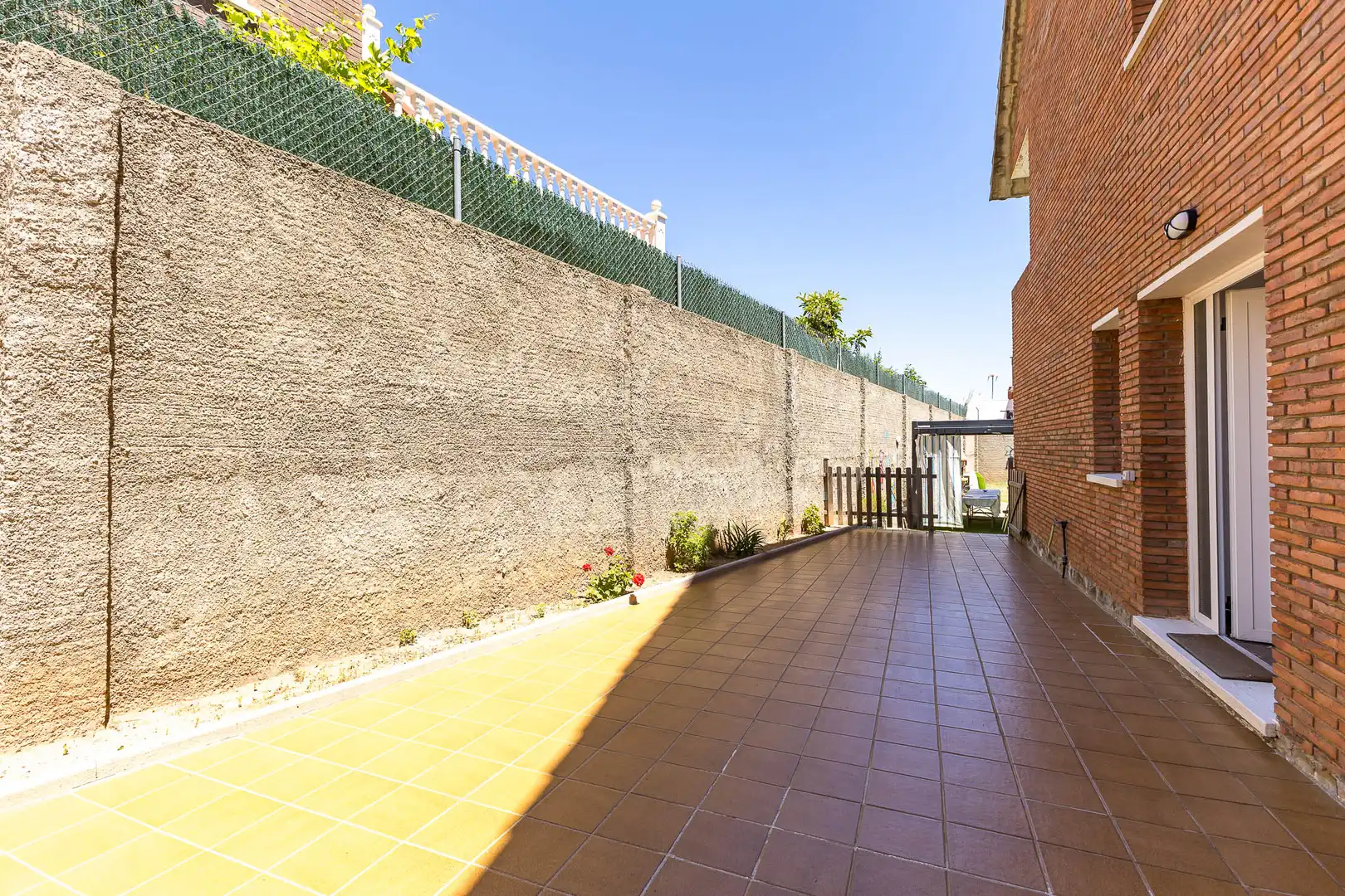 Terrassa de Casa o xalet en venda en Viladecans amb Calefacció, Jardí privat i Terrassa
