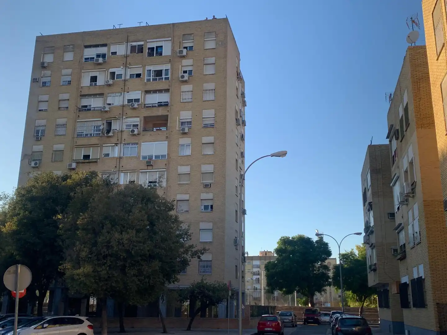 Exterior view of Flat for sale in Sevilla  with Air Conditioner and Furnished