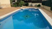 Piscina de Casa o xalet en venda en Calafell amb Aire condicionat, Calefacció i Jardí privat