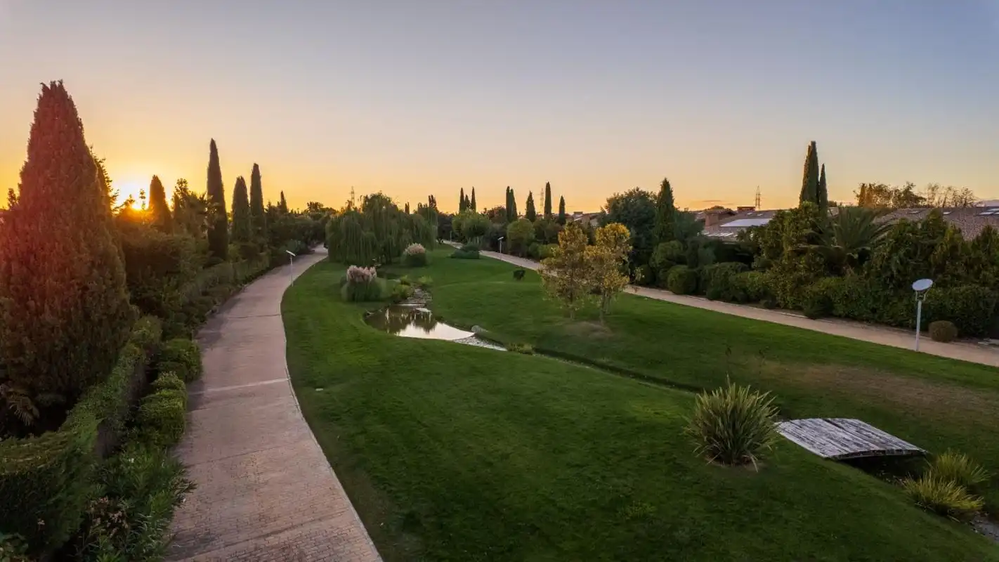 Garden of Houses for sale in Pozuelo de Alarcón  with Air Conditioner, Heating and Private garden