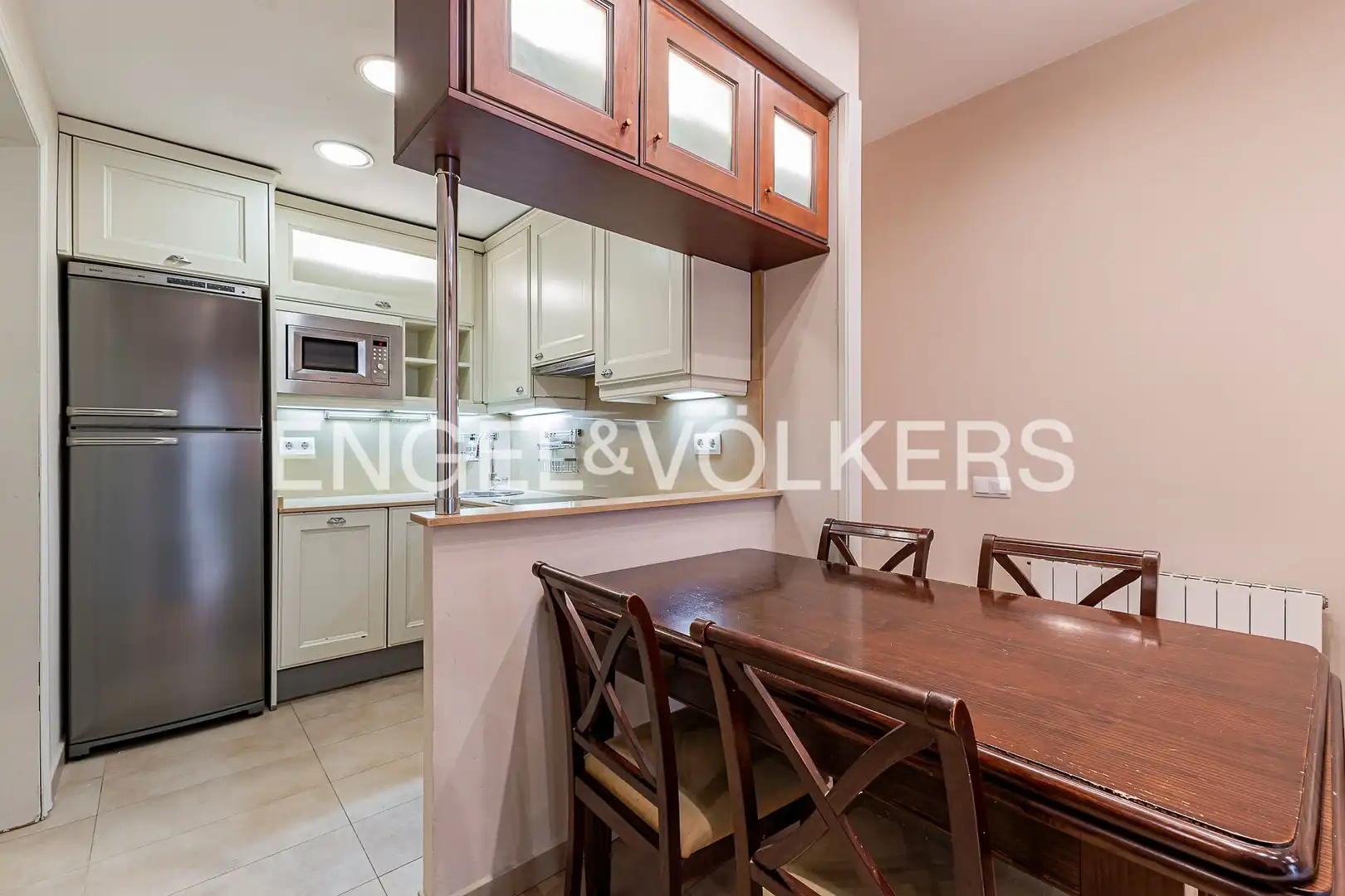 Cocina de Piso de alquiler en Barcelona con Aire acondicionado, Calefacción y Amueblado
