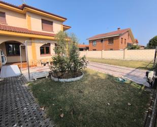 Jardí de Casa adosada en venda en Medina de Pomar amb Calefacció, Jardí privat i Terrassa