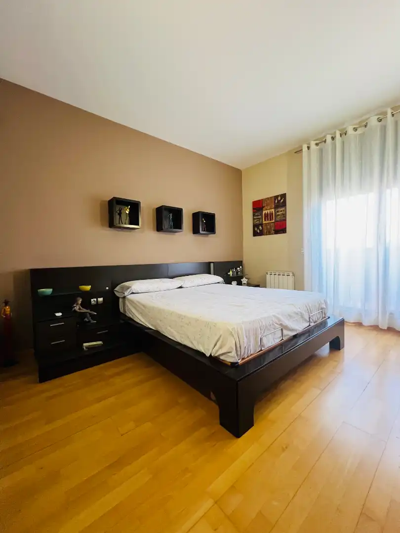 Habitación de Casa adosada en venta en Reus con Aire acondicionado, Calefacción y Jardín privado