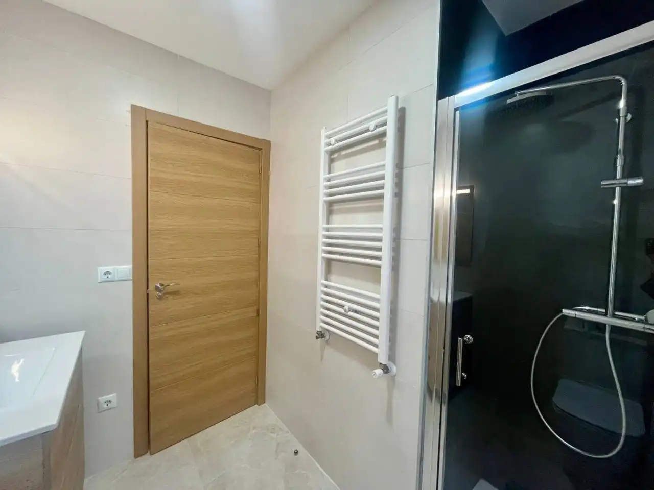 Bathroom of Flat for rent in Betanzos  with Balcony