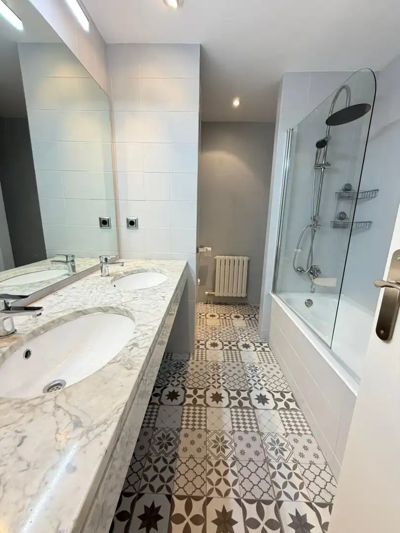 Badezimmer von Wohnung zur Miete in Sant Andreu de Llavaneres mit Heizung, Terrasse und Abstellraum