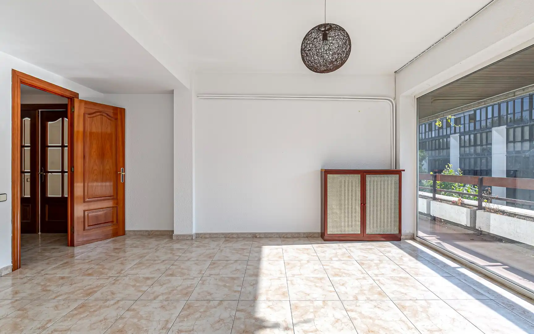 Piso en venta en Pere III, Centre - Passeig i Rodalies