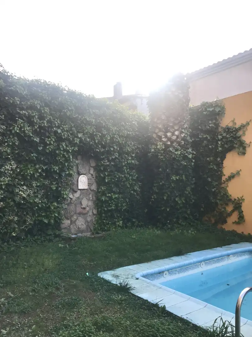 Jardín de Casa adosada en venta en Plasencia con Aire acondicionado, Calefacción y Jardín privado