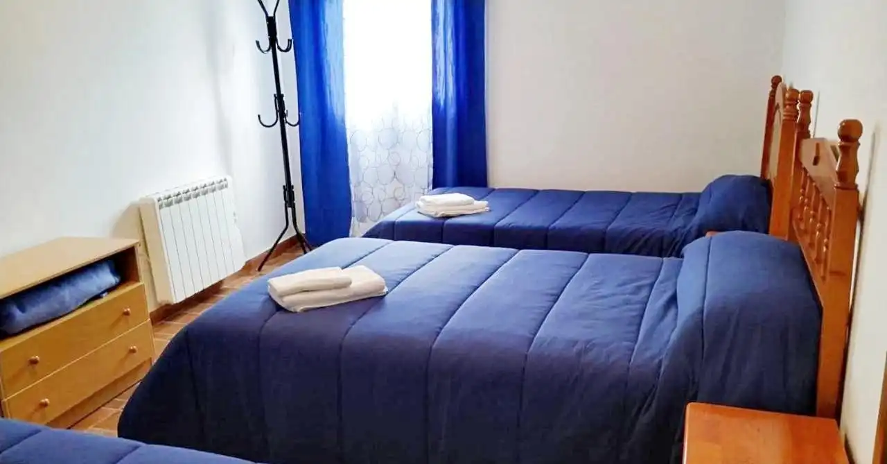 Habitación de Casa o chalet en venta en Alcalá del Júcar con Aire acondicionado, Jardín privado y Terraza