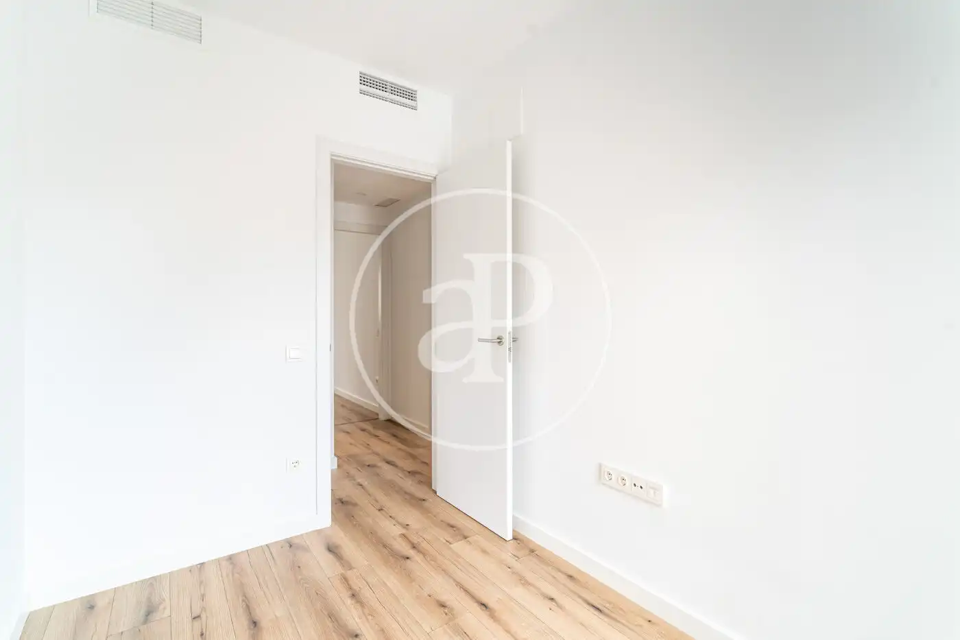 Habitación de Piso de alquiler en Barcelona con Aire acondicionado, Calefacción y Trastero