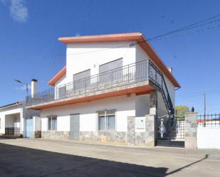 Vista exterior de Casa o xalet en venda en Cabrillas amb Terrassa