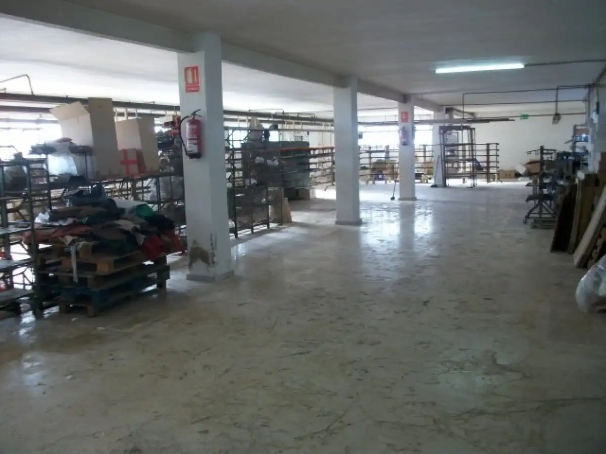 Industrial building for sale in Monóvar  / Monòver