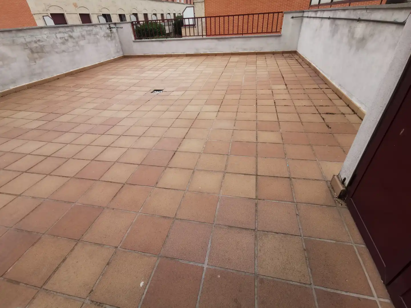Casa aparellada amb terrassa en venda a Calle Rafael Lapesa, imagen 12
