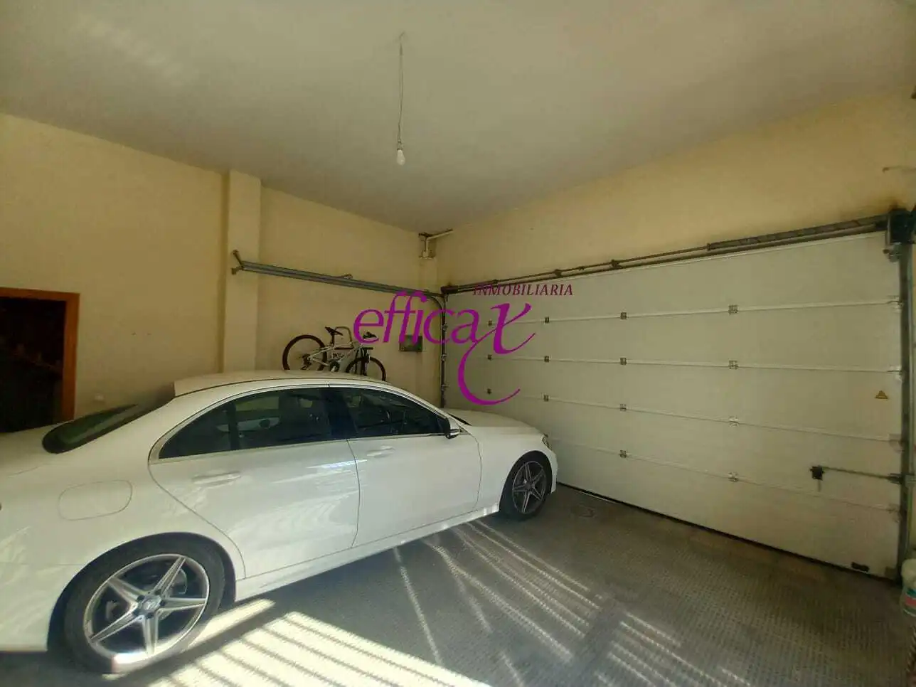 Aparcament de Casa o xalet en venda en Torrijos amb Aire condicionat, Calefacció i Piscina