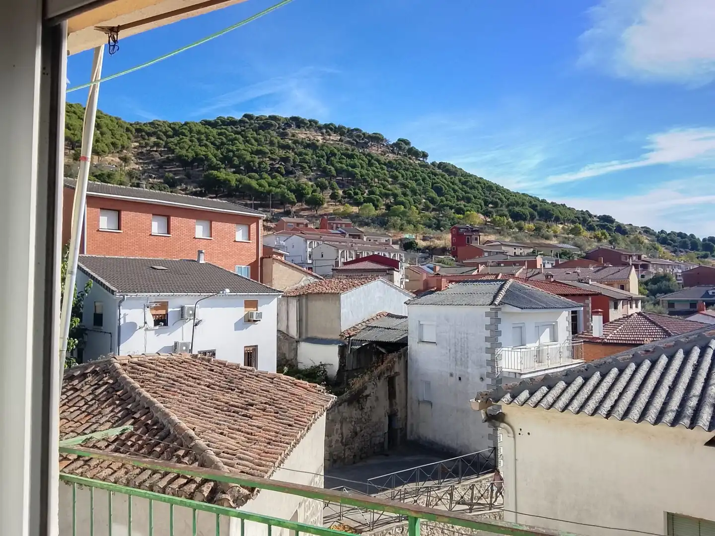 Vista exterior de Pis en venda en El Hoyo de Pinares  amb Terrassa