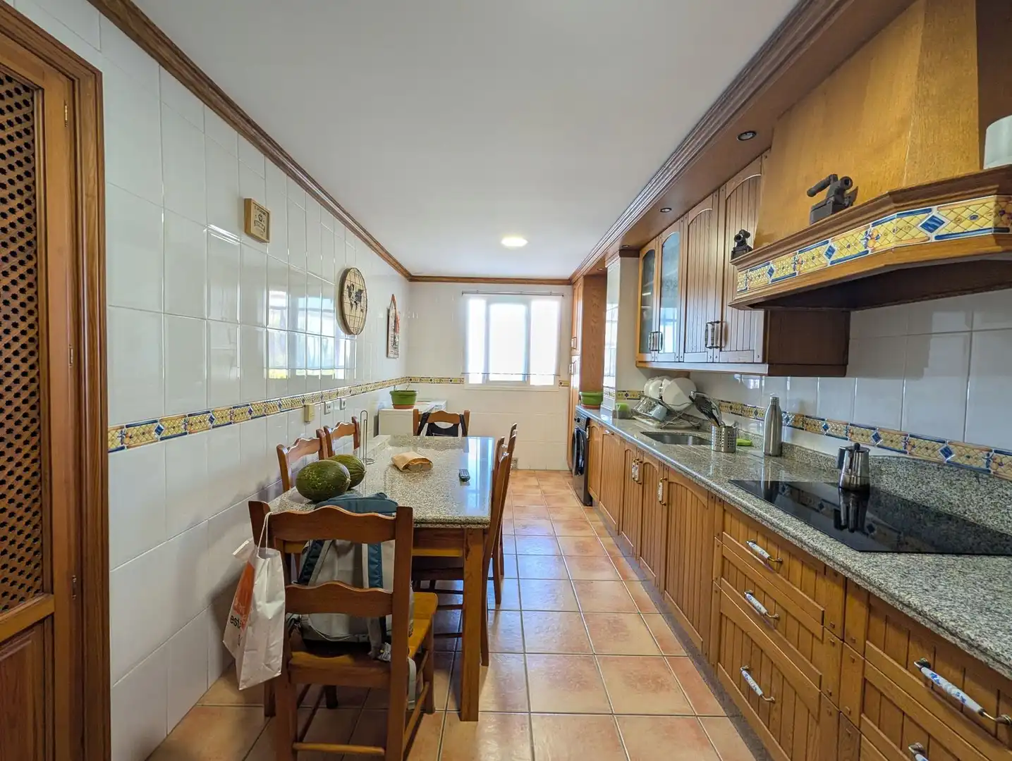 Cocina de Apartamento de alquiler en Estepona con Terraza y Trastero