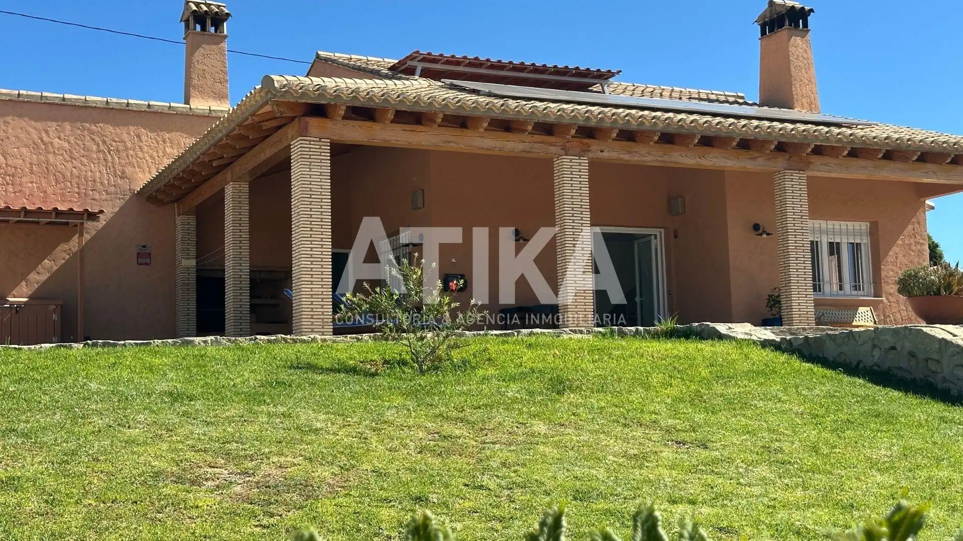 Vista exterior de Casa o chalet en venta en Agullent con Calefacción, Terraza y Trastero