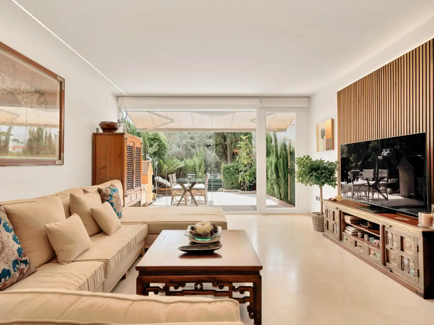 Living room of Detached homes for sale in Marbella  with Private garden, Alarm and Community pool