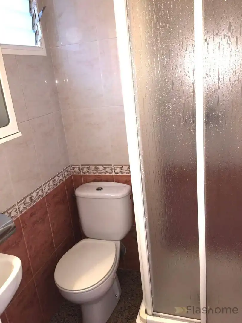 Badezimmer von Wohnung zum Verkauf in Santa Amalia mit Klimaanlage, Heizung und Terrasse
