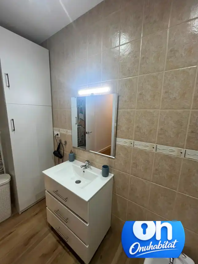 Baño de Piso en venta en Valverde del Camino con Aire acondicionado, Amueblado y Balcón