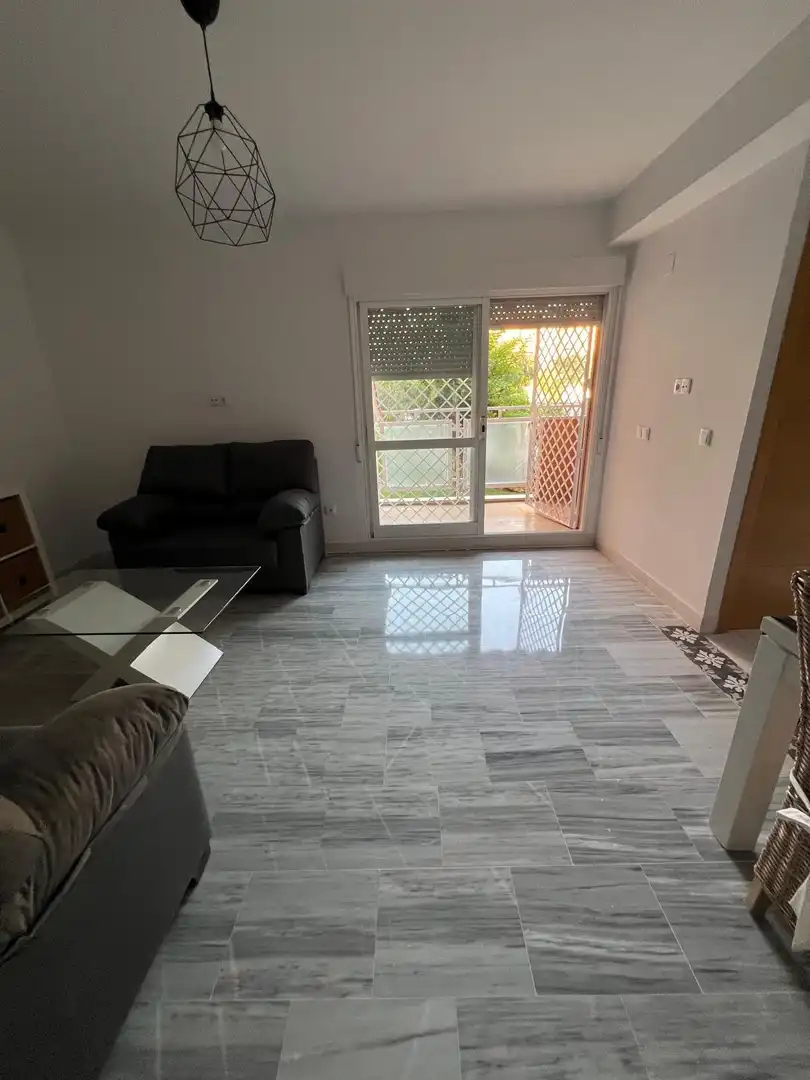 Sala de estar de Piso de alquiler en Sevilla con Aire acondicionado, Amueblado y Piscina comunitaria