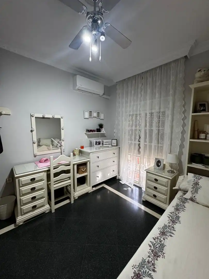 Habitación de Casa o chalet en venta en Dos Hermanas con Aire acondicionado, Terraza y Trastero