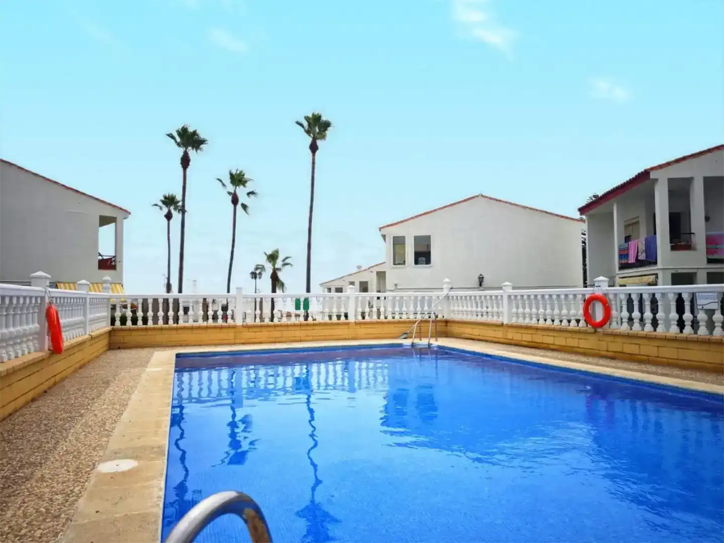 Piscina de Planta baja en venta en Manilva con Piscina y Balcón