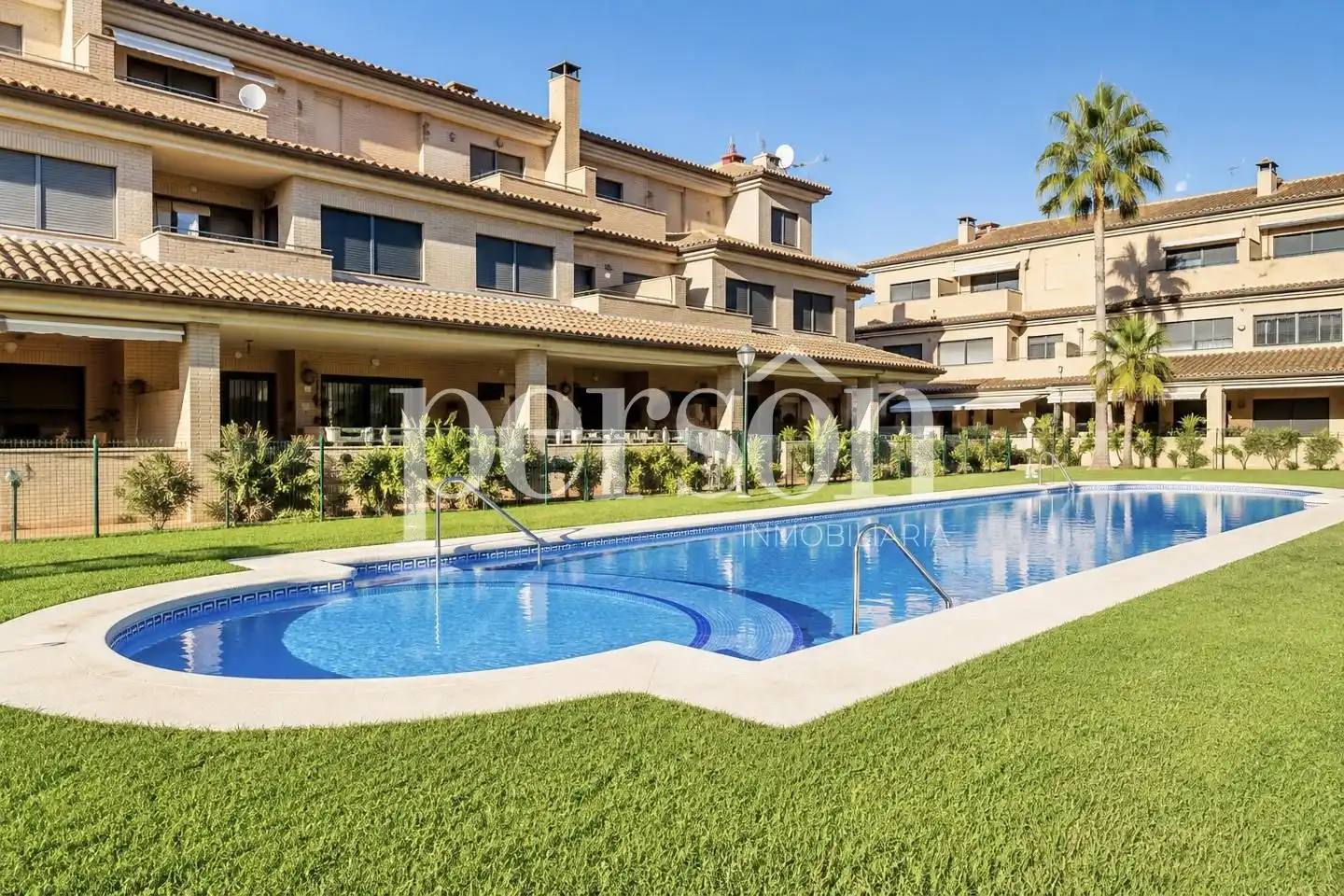 Vista exterior de Casa o chalet en venta en Valencia con Aire acondicionado y Terraza