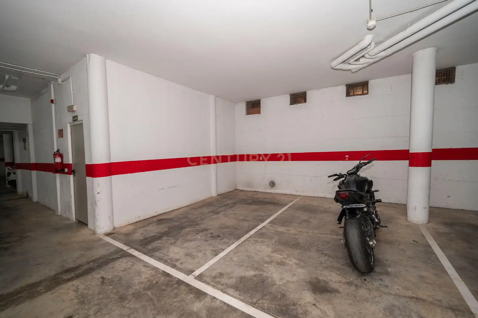 Aparcament de Apartament en venda en Eivissa amb Aire condicionat, Traster i Piscina