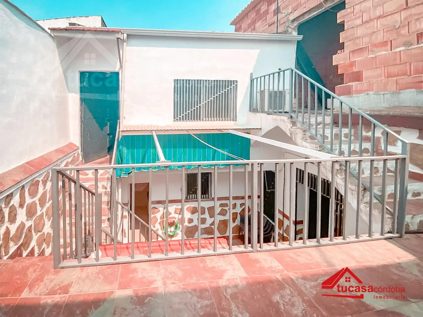 Vista exterior de Residencial en venta en  Córdoba Capital